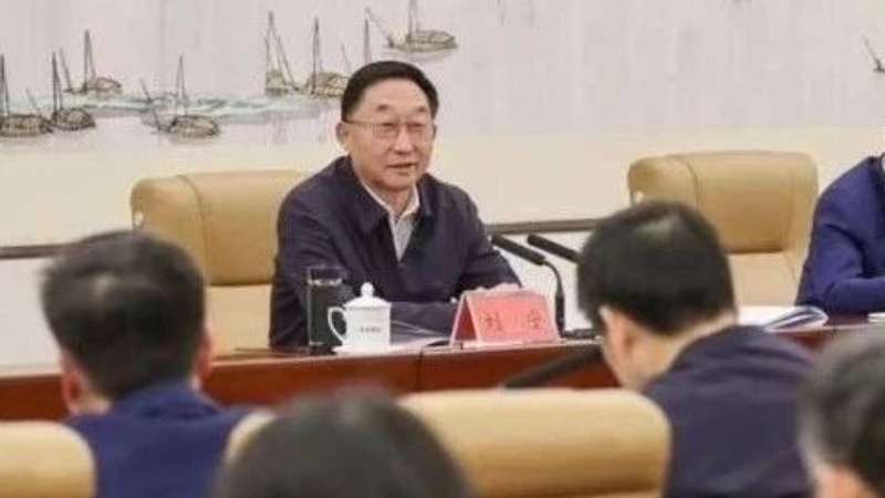 自治区党委召开自治区党外人士座谈会暨经济工作专题协商会 刘宁主持并讲话