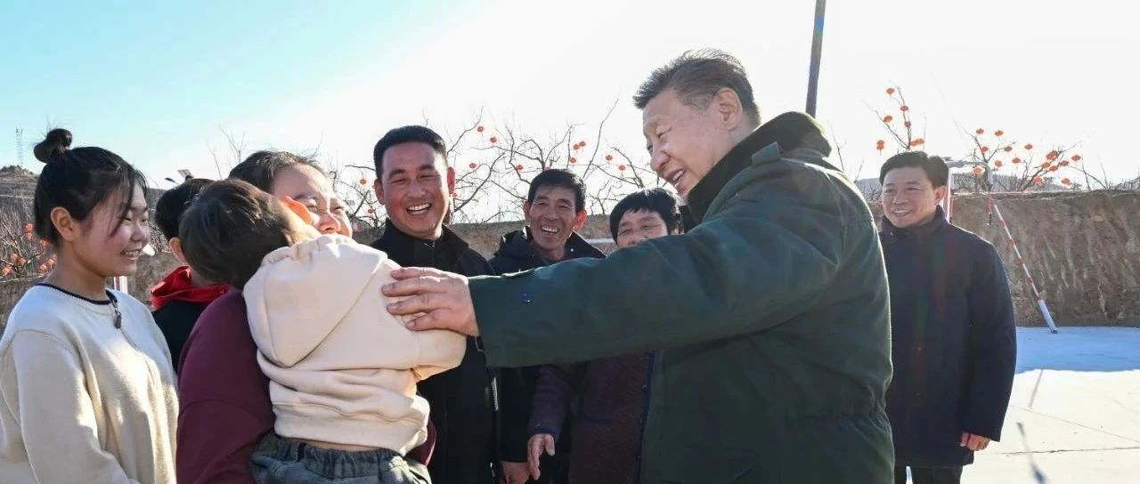 习近平在辽宁葫芦岛市看望慰问受灾群众