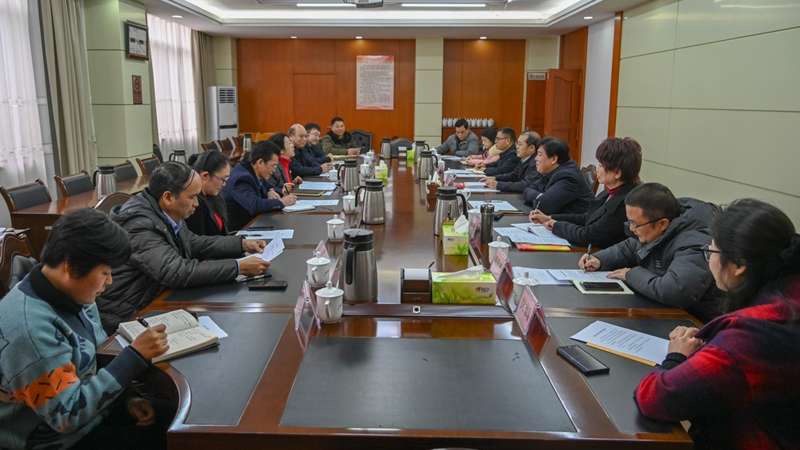 李银霞率队到自治区民宗委座谈交流