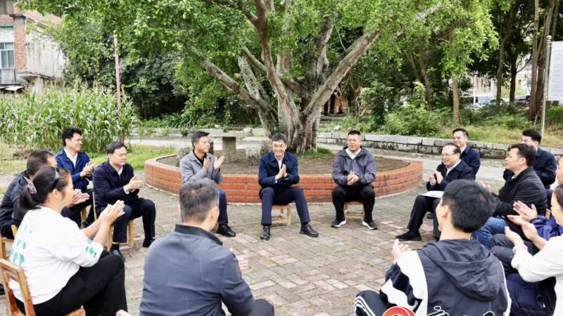 陈刚深入宾阳县宣讲党的二十届四中全会精神