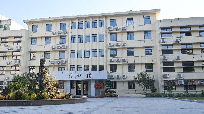 全区民营企业助力城市更新建设培训班在广西社会主义学院举办