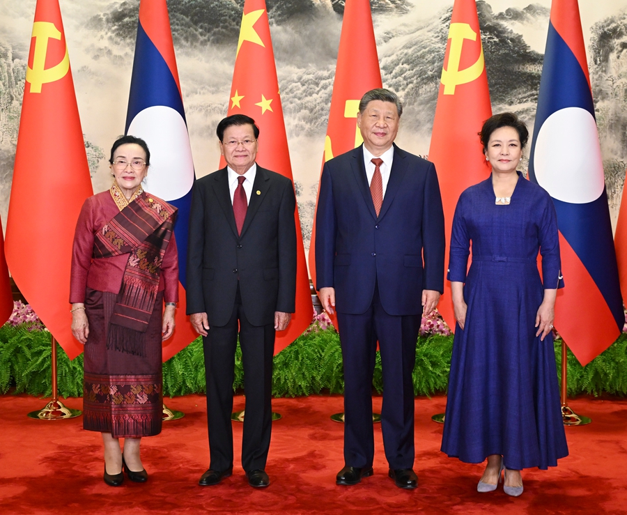 习近平同老挝人民革命党中央总书记、国家主席通伦举行会谈