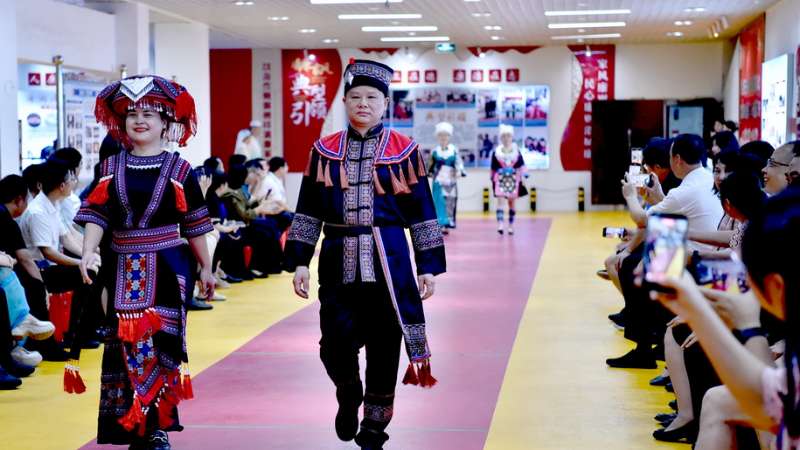 石榴花开“海边山”  同心聚力固国门 ——防城港市社会主义学院第二届“民族文化周”活动亮点纷呈